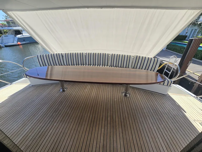 Slide: The Image of Hatteras 82 Convertible 1994 - 70