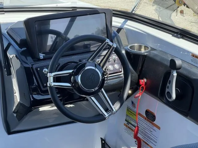 Slide: The Image of Scarab 255 LX Wake 2025 - 17