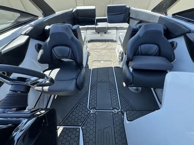 Slide: The Image of Scarab 255 LX Wake 2025 - 31