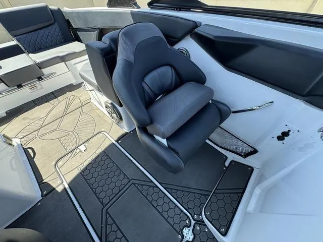 Slide: The Image of Scarab 255 LX Wake 2025 - 33