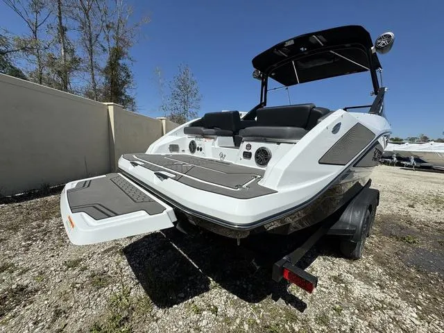 Slide: The Image of Scarab 255 LX Wake 2025 - 9