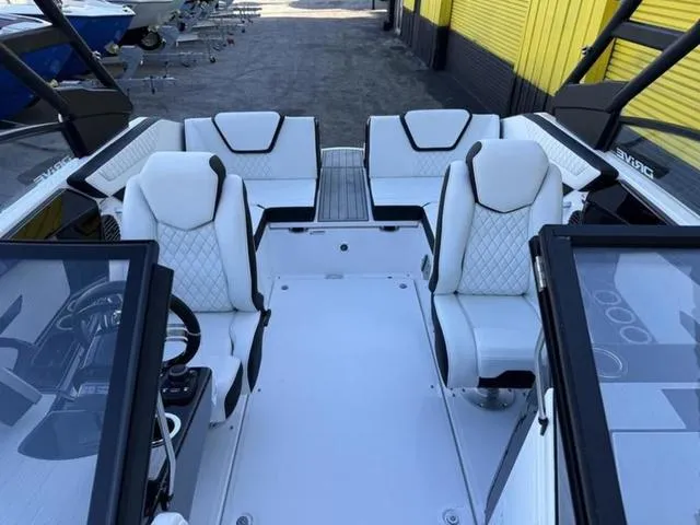 Slide: The Image of Yamaha 222SE 2025 - 19