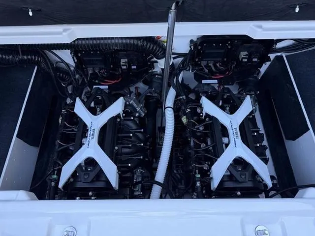 Slide: The Image of Yamaha 222SE 2025 - 25