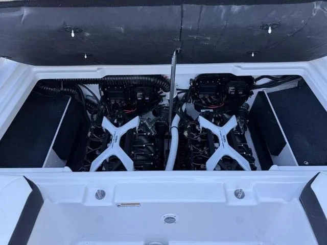 Slide: The Image of Yamaha 222SE 2025 - 26