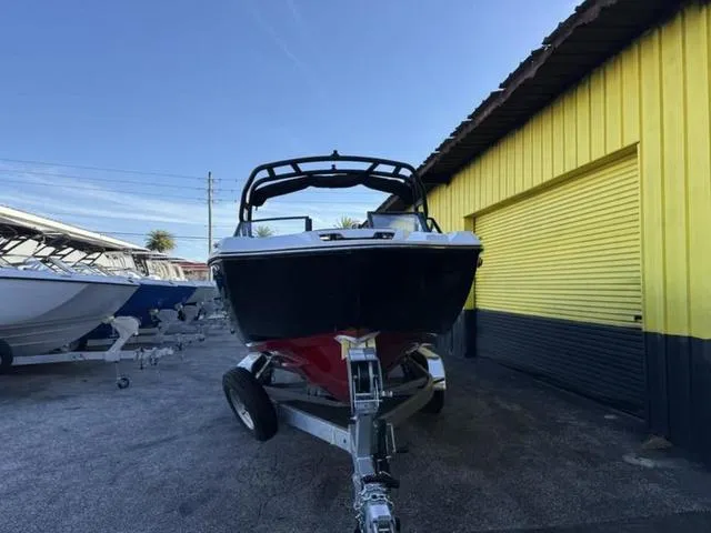 Slide: The Image of Yamaha 222SE 2025 - 4