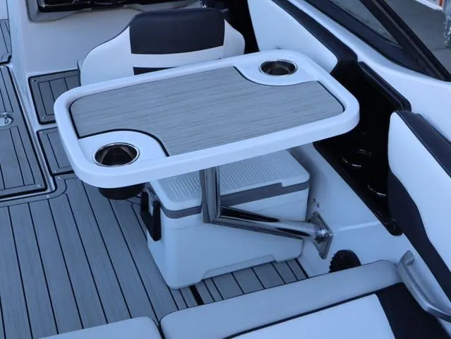 Slide: The Image of Yamaha AR195 2025 - 9