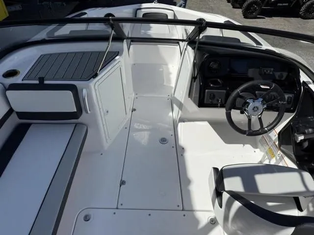 Slide: The Image of Yamaha AR195 2025 - 12