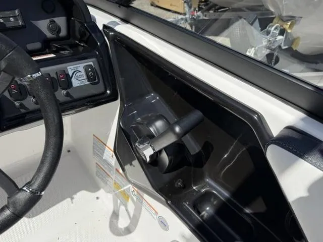 Slide: The Image of Yamaha AR195 2025 - 15