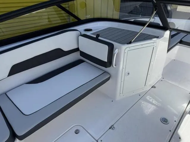 Slide: The Image of Yamaha AR195 2025 - 16