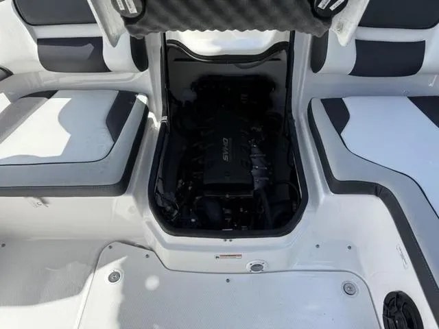 Slide: The Image of Yamaha AR195 2025 - 23