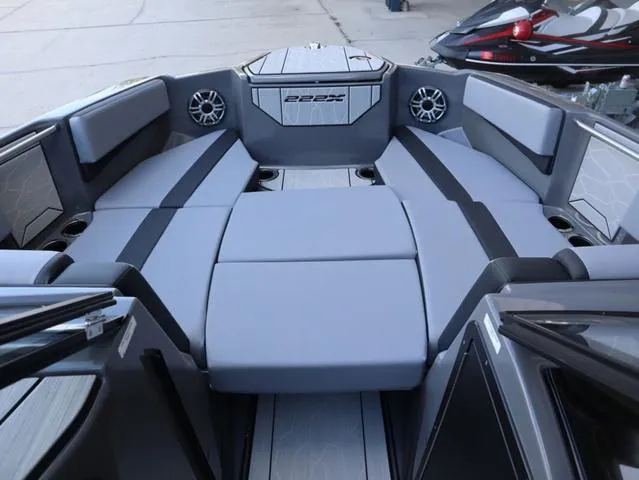 Slide: The Image of Yamaha 222XE 2025 - 12