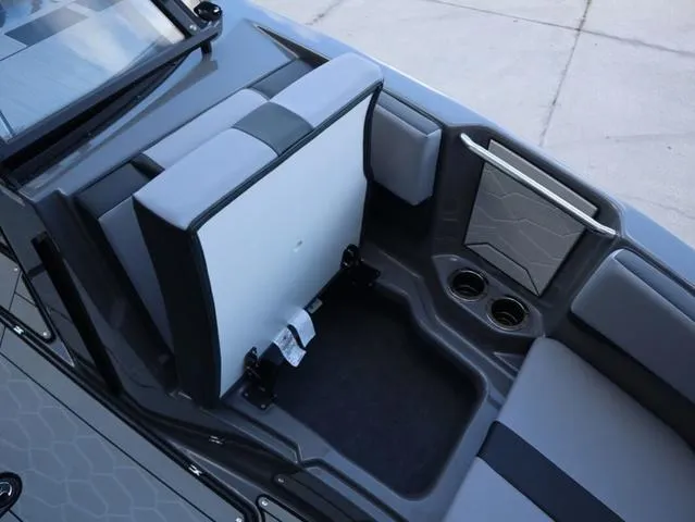 Slide: The Image of Yamaha 222XE 2025 - 16