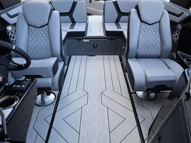 Slide: The Image of Yamaha 222XE 2025 - 18