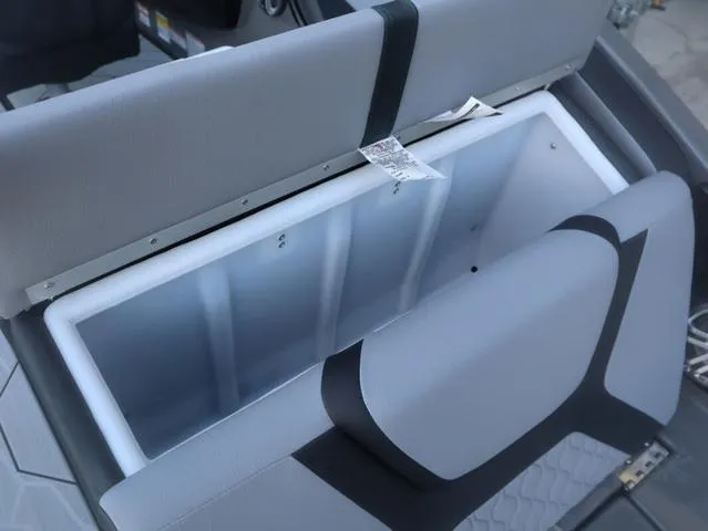 Slide: The Image of Yamaha 222XE 2025 - 21