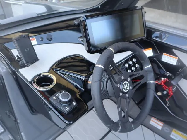 Slide: The Image of Yamaha 222XE 2025 - 5