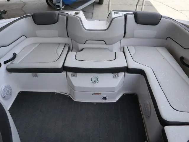 Slide: The Image of Yamaha AR190 2025 - 10