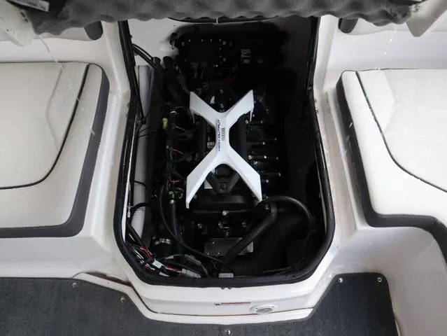 Slide: The Image of Yamaha AR190 2025 - 9