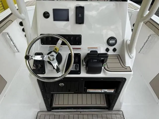 Slide: The Image of Yamaha 222 FSH Sport 2025 - 11