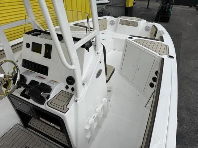 Slide: The Image of Yamaha 222 FSH Sport 2025 - 14