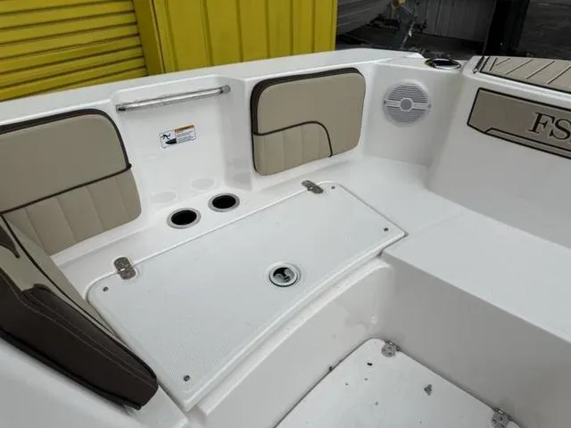 Slide: The Image of Yamaha 222 FSH Sport 2025 - 19