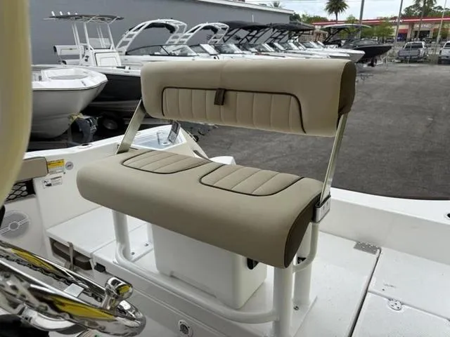 Slide: The Image of Yamaha 222 FSH Sport 2025 - 24