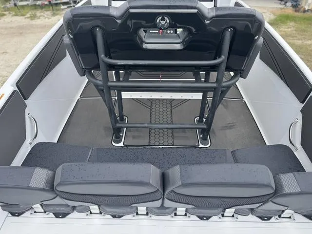 Slide: The Image of Scarab 255 Open LX 2025 - 10