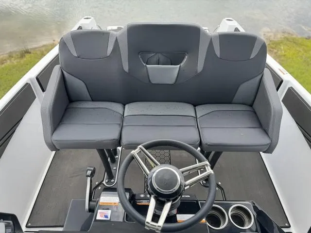 Slide: The Image of Scarab 255 Open LX 2025 - 25