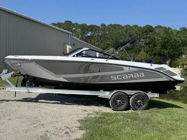 Slide: The Image of Scarab 235 LX 2025 - 4