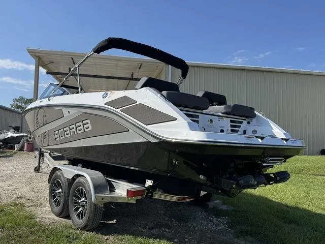 Slide: The Image of Scarab 235 LX 2025 - 5