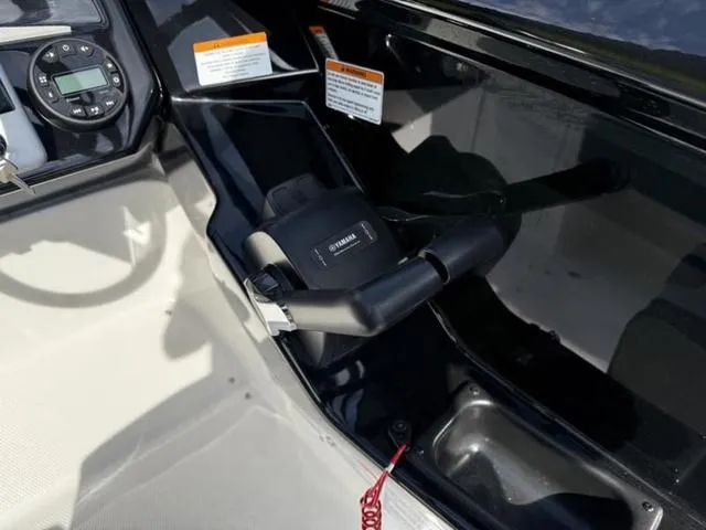 Slide: The Image of Yamaha AR220 2025 - 17