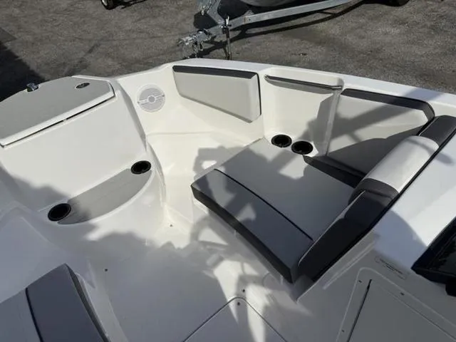 Slide: The Image of Yamaha AR220 2025 - 22