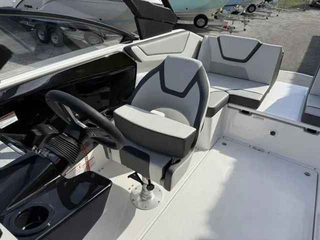 Slide: The Image of Yamaha AR220 2025 - 25