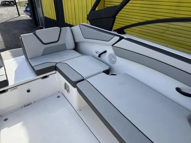 Slide: The Image of Yamaha AR220 2025 - 26