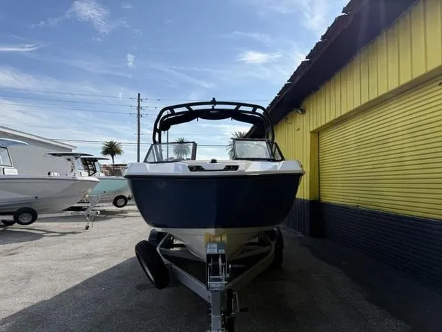 Slide: The Image of Yamaha AR220 2025 - 4