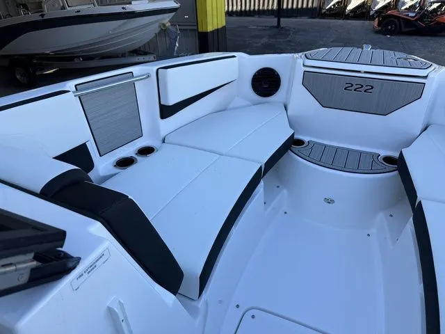 Slide: The Image of Yamaha 222SD 2025 - 24