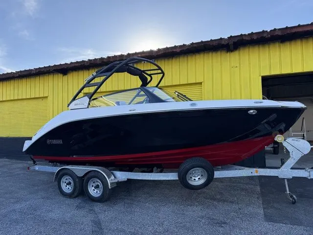 Slide: The Image of Yamaha 222SD 2025 - 4