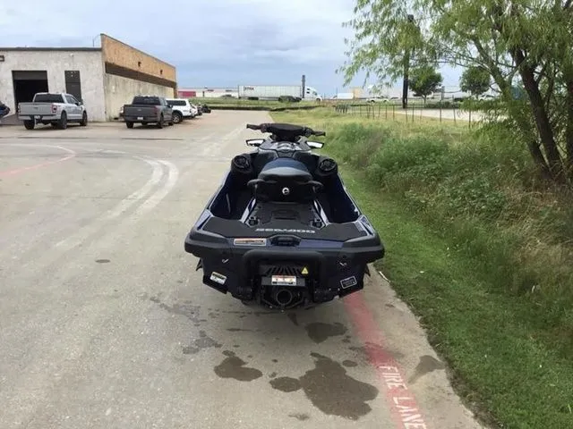 Slide: The Image of Sea-Doo GTX 300 2025 - 6