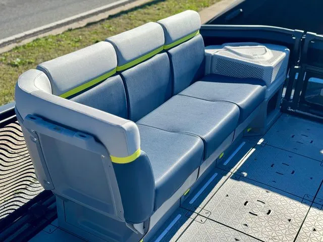 Slide: The Image of Sea-Doo Switch Cruise Limited 21 2025 - 5