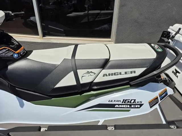 Slide: The Image of Kawasaki Ultra® 160LX-S Angler 2025 - 3