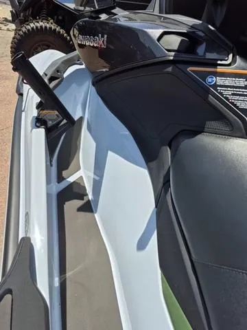 Slide: The Image of Kawasaki Ultra® 160LX-S Angler 2025 - 6