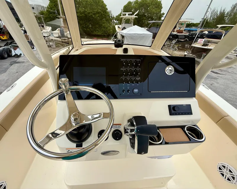 Slide: The Image of Scout 240 XSF 2026 - 3