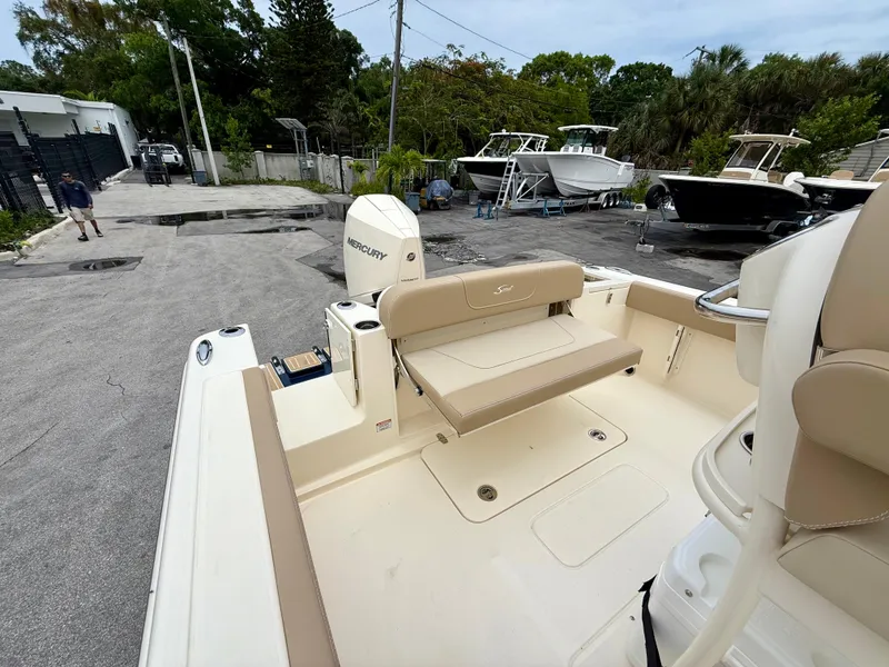 Slide: The Image of Scout 240 XSF 2026 - 6