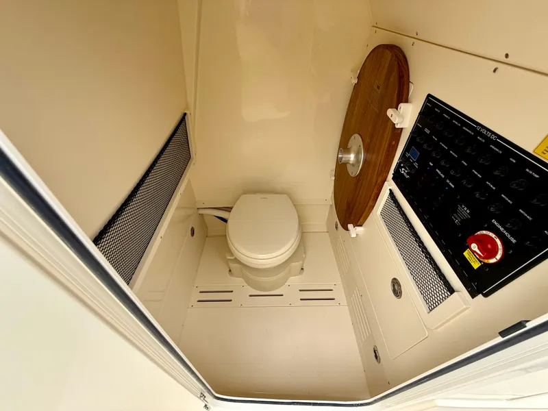 Slide: The Image of Scout 240 XSF 2026 - 7