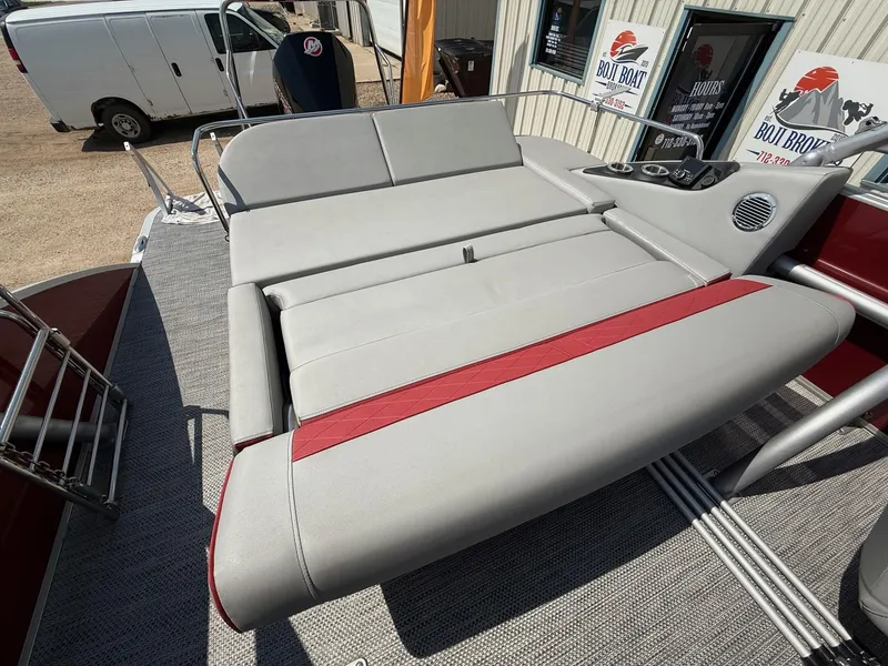 Slide: The Image of Bennington L23 2023 - 27