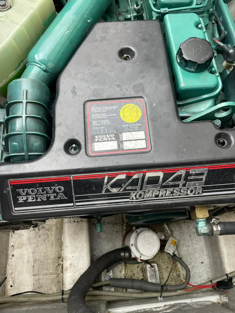 Slide: The Image of Volvo Penta KAD43 Kompressor engine in a 1997 Roger Hill 11.2m Powercat. - 24