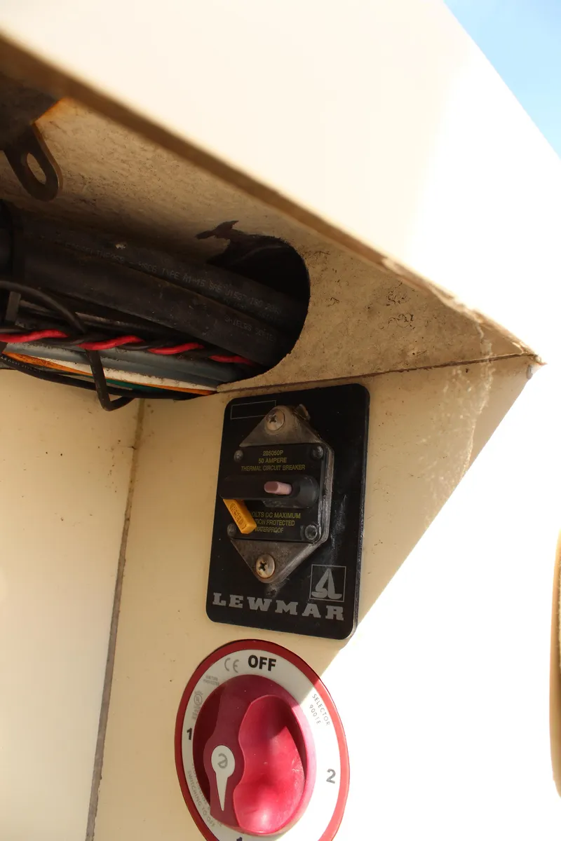 Slide: The Image of Control panel on a 2016 Eastern 27' Islander boat with Lewmar switch. - 48