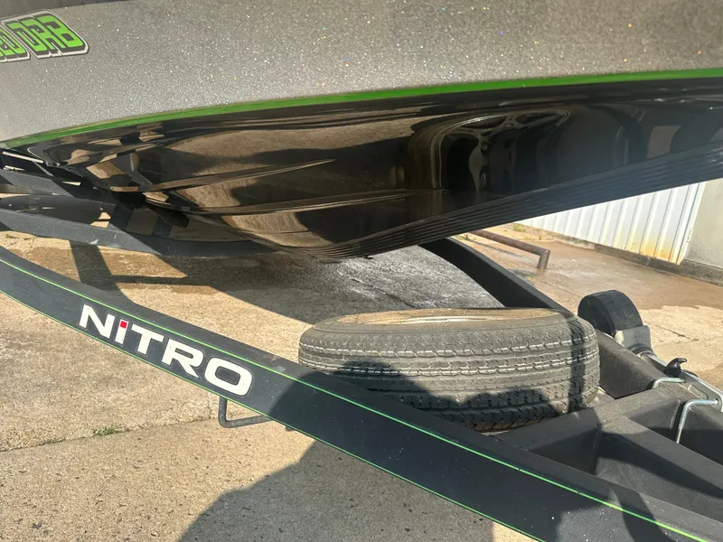 Slide: The Image of 2017 Nitro Z21 Z-Pro High Performance boat on trailer, close-up view. - 20