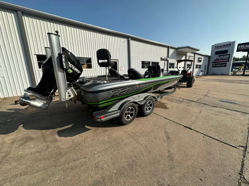 Slide: The Image of 2017 Nitro Z21 Z-Pro High Performance boat parked outside dealership. - 3