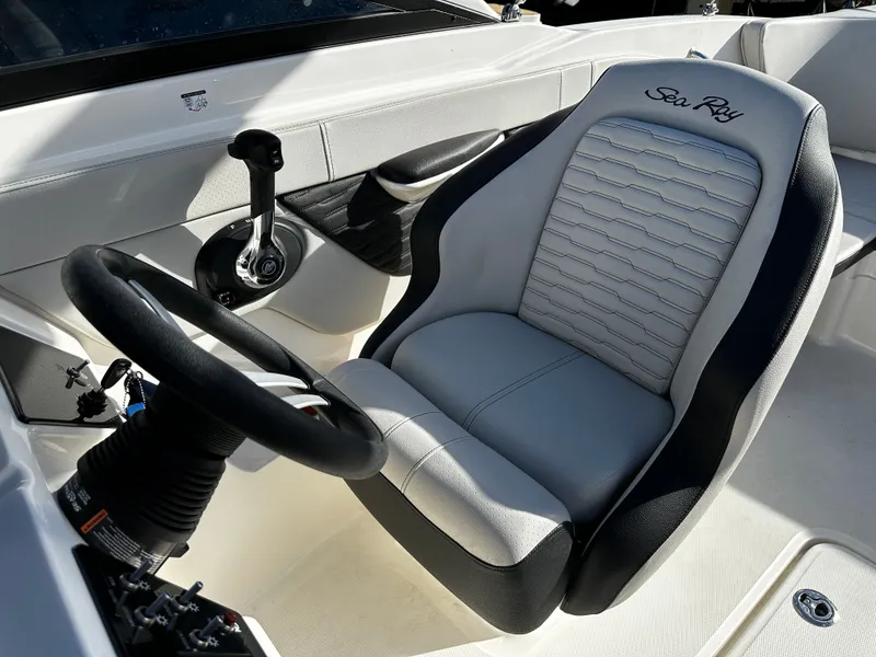 Slide: The Image of Sea Ray SPX 210 Outboard 2023 - 24
