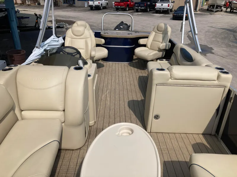 Slide: The Image of Sylvan Mirage Cruise 8524 Entertainer LE 2018 - 19